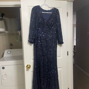 NWOT | Navy Sequin V-Neck Long Sleeve Evening Dress